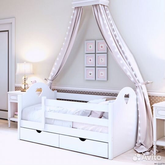 Детская кровать с бортиком
