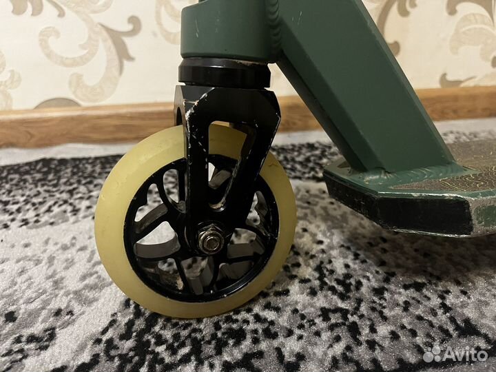 Трюковой самокат tech team duker 303