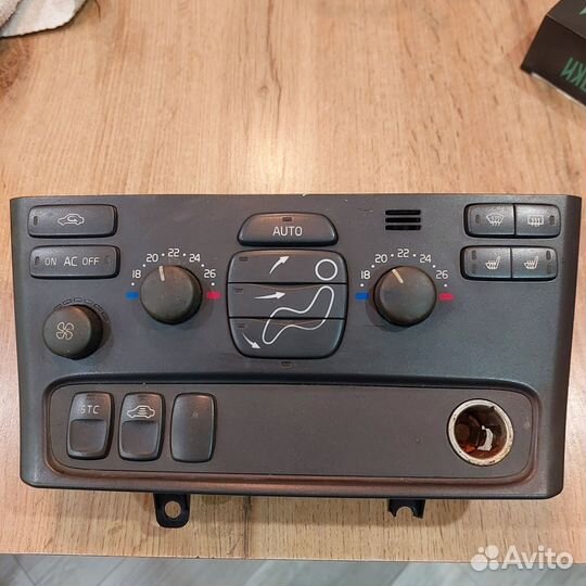 Блок управления климатом Volvo s80