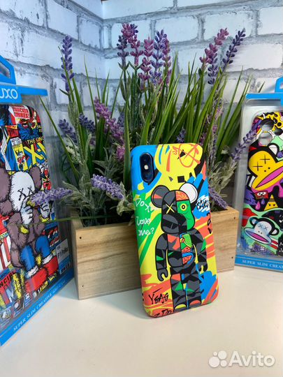 Чехол на iPhone Kaws Чехол на айфон