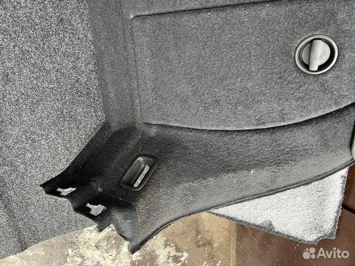 Обшивка багажника задняя правая Audi A3 8V