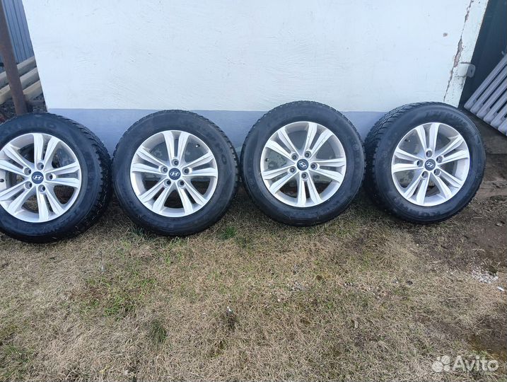 Kumho I'Zen KW31 215/60