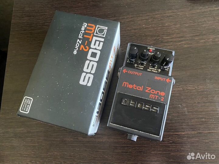 Гитарная педаль boss MT-2 Metal Zone
