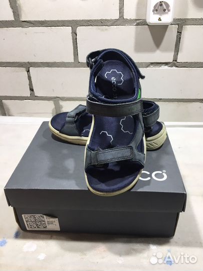 Сандалии ecco 33р