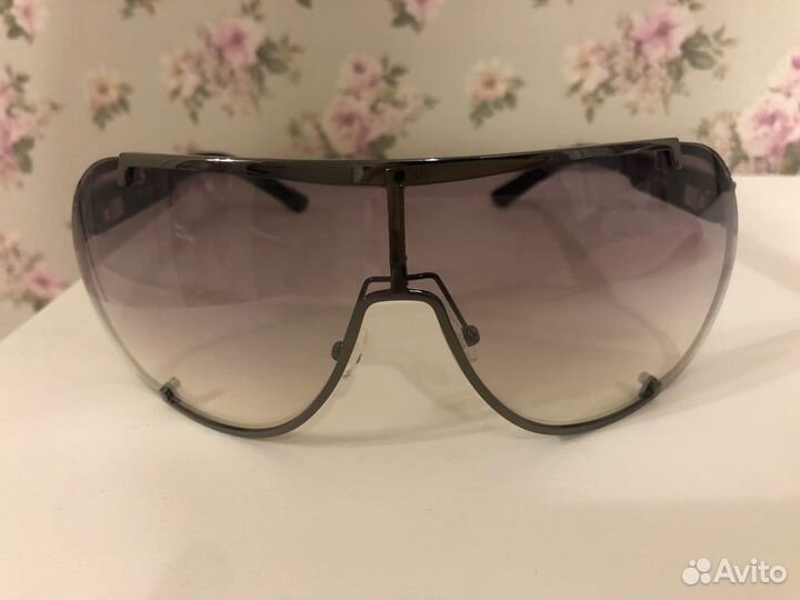 Новые солнцезащитные очки