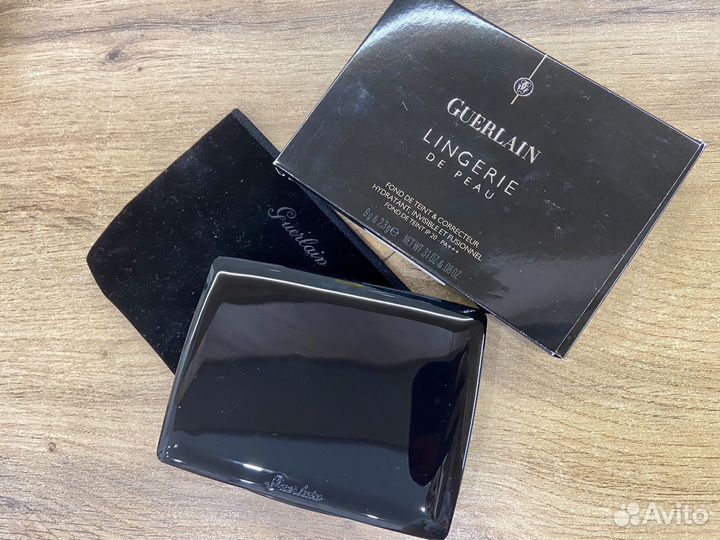 Тональное средство Guerlain 01