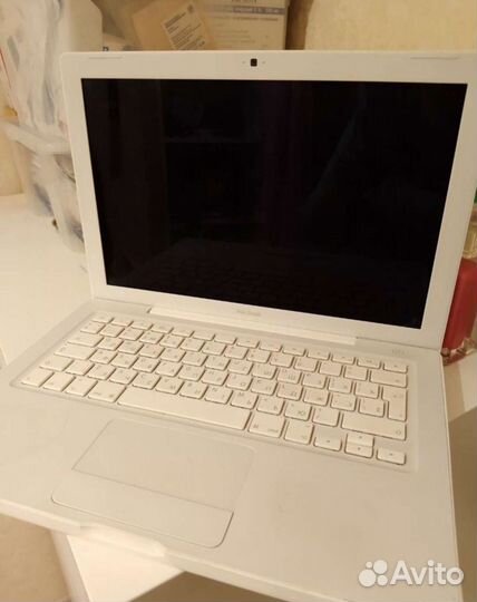 Apple Macbook Whate A1181