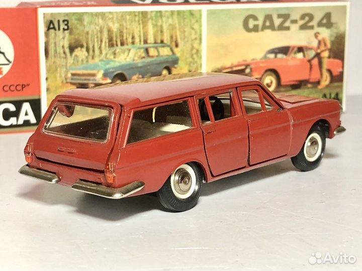 Модель автомобиля Газ 2402 красный СССР 1:43