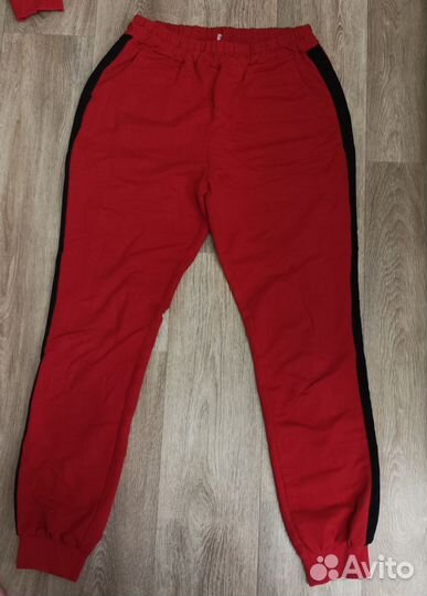 Спортивный костюм женский