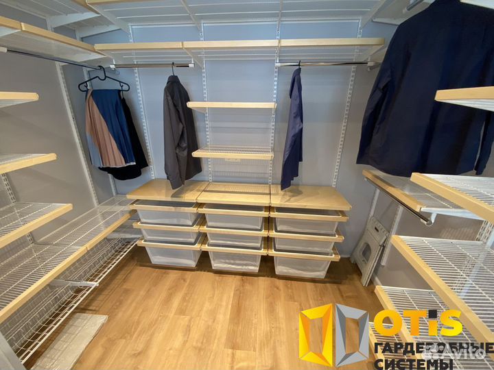 Гардеробная, раздвижные стеклянные двери купе