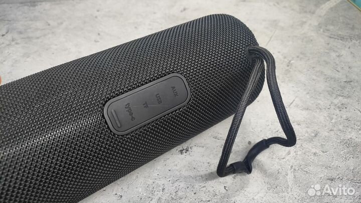 Продам портативную Bluetooth колонку sven PS-215