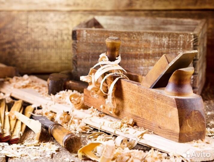 Помощник столяра