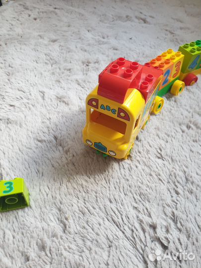 Школьный автобус Lego