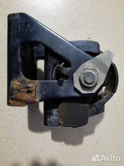 Подушка кпп передняя Тoyota Corolla E180 2014+