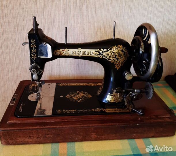 Швейная машинка зингер
