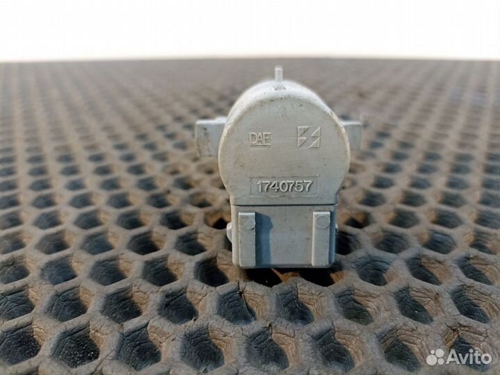 1740757 Датчик уровня охлаждающей жидкости