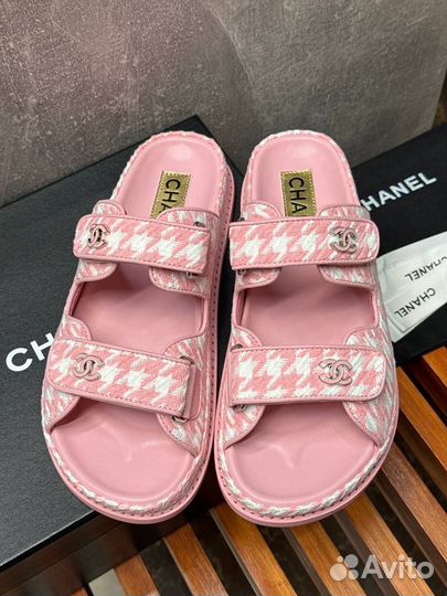 Шлепанцы Chanel DAD