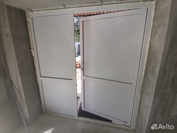 Дверь пластиковая входная