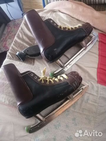 Коньки + фонрик в подарок