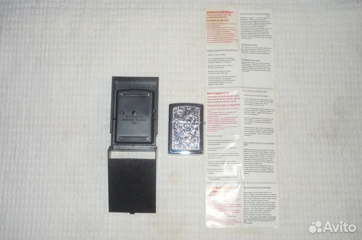 Бензиновая зажигалка Zippo Marlboro made in USA