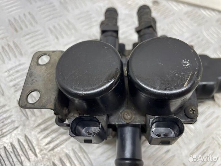 Блок клапанов печки Audi A8 седан BFM 2006