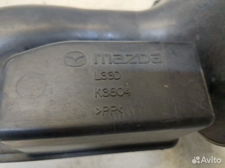 Воздухозаборник Mazda CX-7, 2010