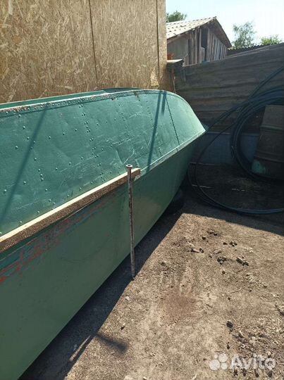 Лодка моторная с мотором