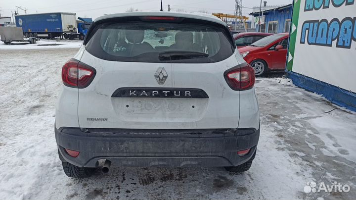 Брызговик задний правый Renault Kaptur 622562144R Отличное состояние