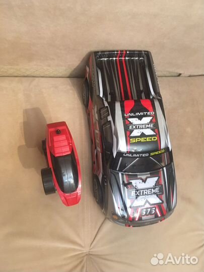 Электромобиль на пульте управления