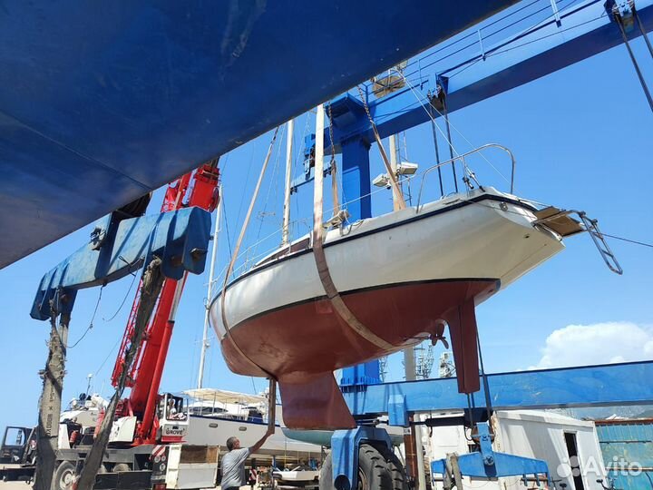 Парусная яхта