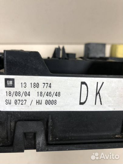 Блок предохранителей Opel Astra H / Family 2004-20