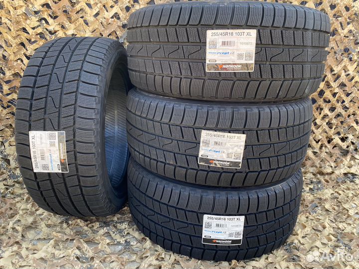 Hankook Winter I'Cept IZ W606 255/45 R18 103T