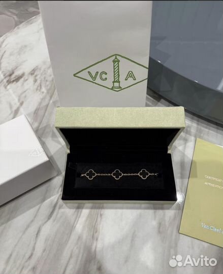 Van Cleef & Arpels 18к новый