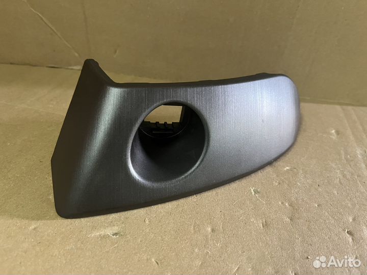 Накладка левая магнитолы Toyota rav4 30 Рестайл