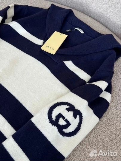 Свитер Gucci женский