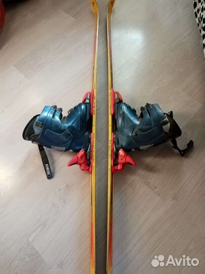 Горные лыжи с ботинками