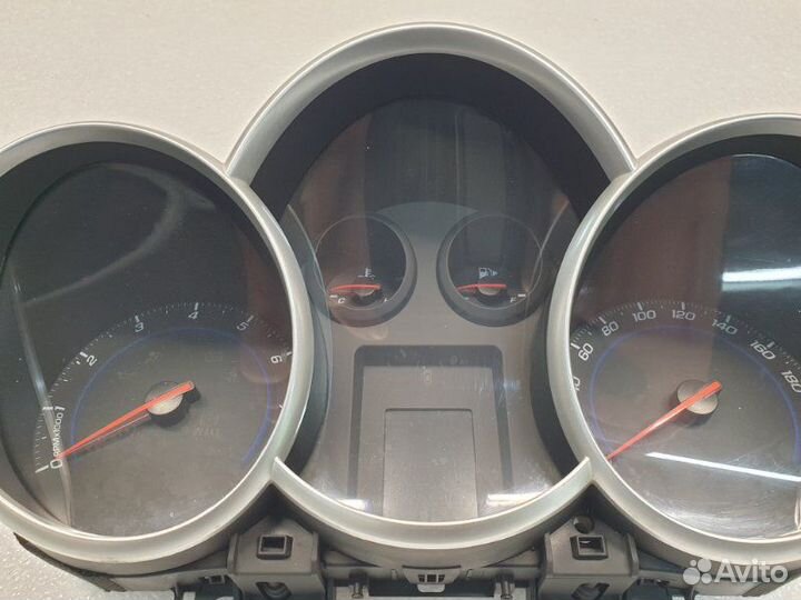 Панель приборов Chevrolet Cruze 1.6 F16D3 2013