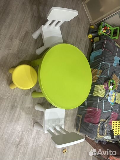 Стол и стулья lkea