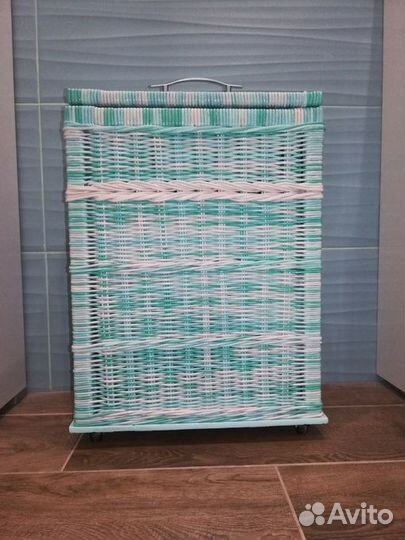 Бельевой короб из бумажной лозы