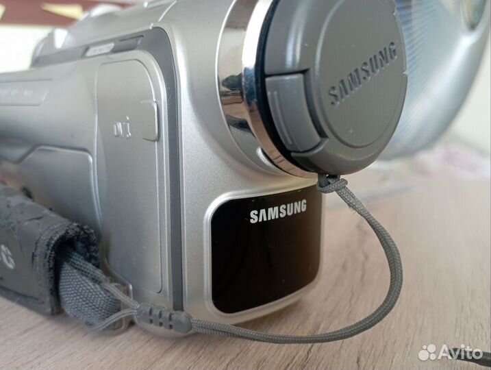 Видеокамера samsung кассетная VP D101i pal