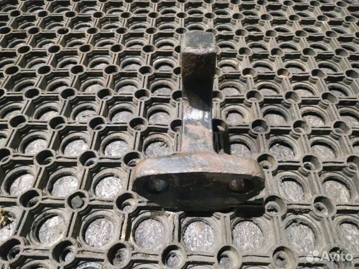 Ограничитель качания моста Камаз 65801-Т5 самосвал