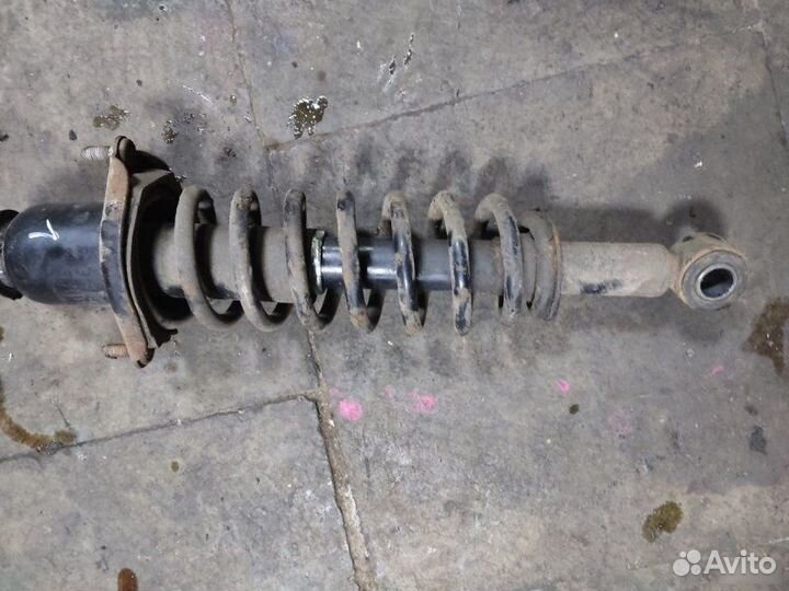 Стойка задняя левая Geely Emgrand Ec7