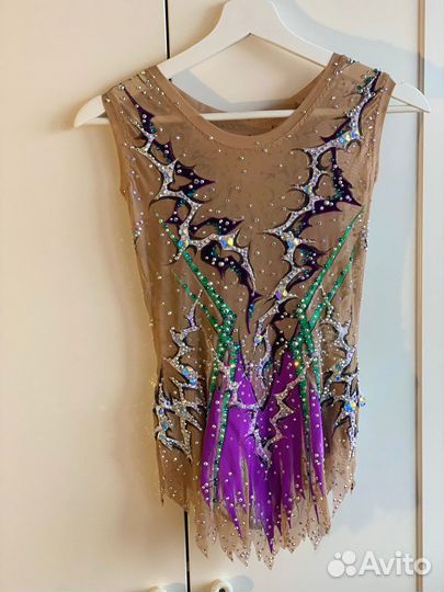 150-165. Работа Яны Чуприной, все стразы Сваровски