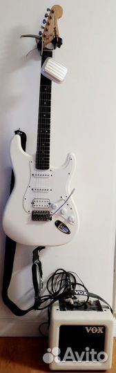 Электрогитара Fender squier stratocaster+комбик