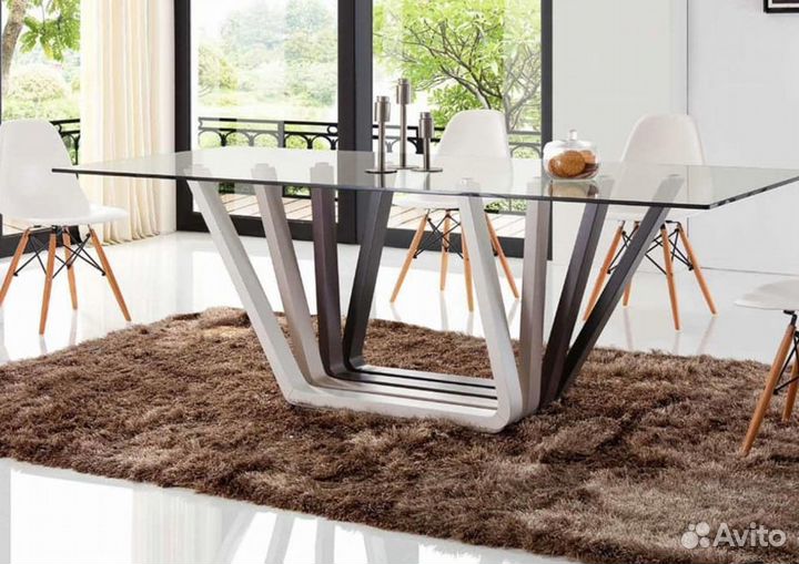 Прозрачное стекло на стол