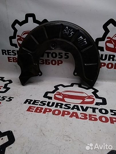 Пыльник тормозного диска передний правый Vw Passat