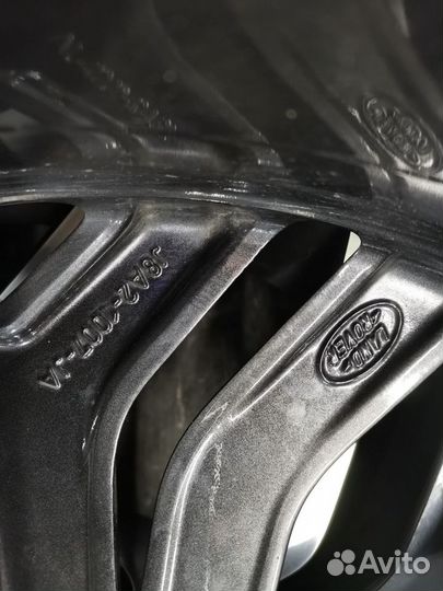 Комплект оригинальных колёс Land Rover Velar R21