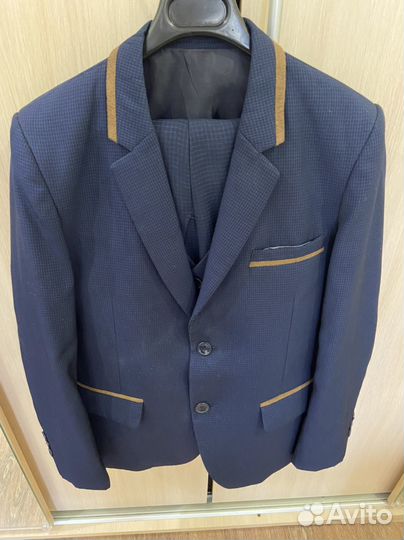 Школьный костюм