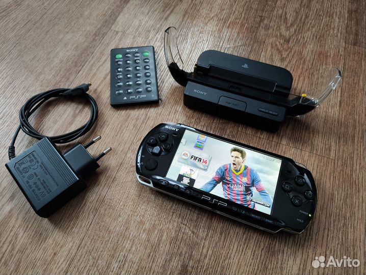 PSP 3008 + Редкая Док-Станция sony PSP-S340