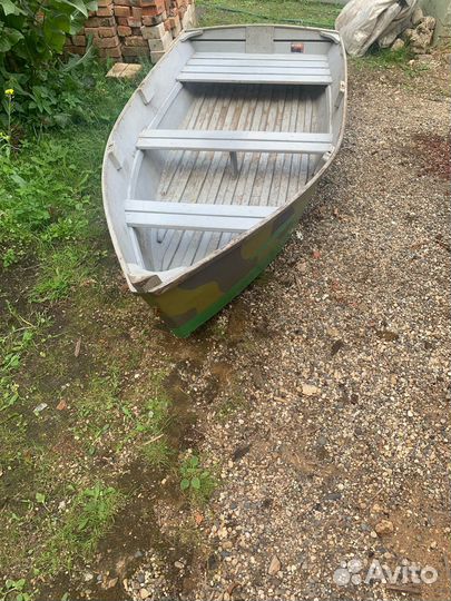 Лодка Афалина 285
